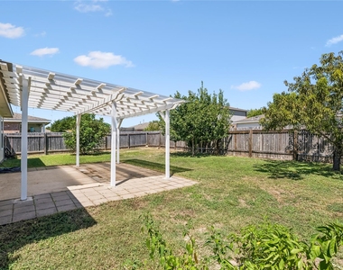 505 Washington Square Dr - Photo Thumbnail 25