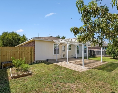 505 Washington Square Dr - Photo Thumbnail 26