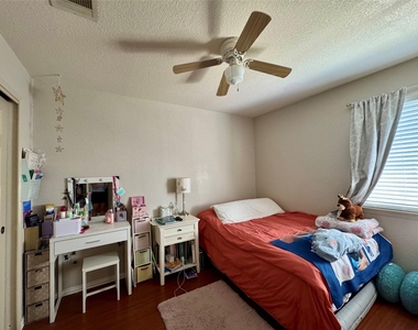 14313 Alderminster Ln - Photo Thumbnail 5