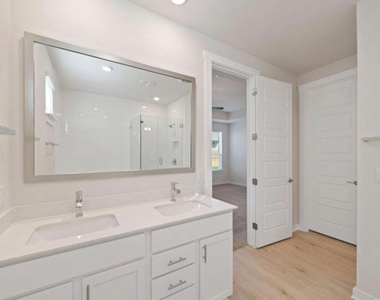 409 Deerpath St - Photo Thumbnail 12