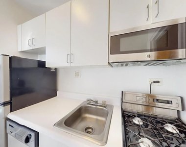 124 East 24th Street - Photo Thumbnail 1
