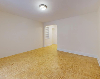 124 East 24th Street - Photo Thumbnail 2