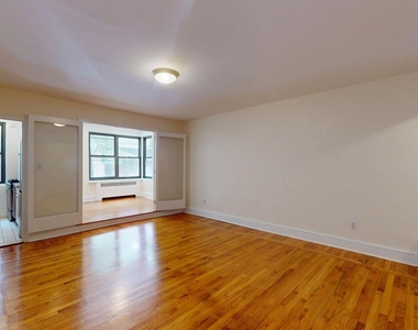124 East 24th Street - Photo Thumbnail 3