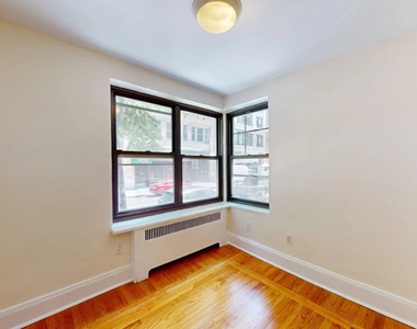 124 East 24th Street - Photo Thumbnail 2
