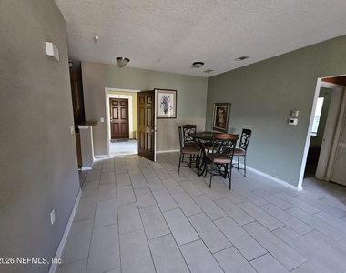 6935 Ortega Woods Drive - Photo Thumbnail 8
