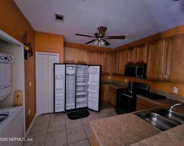 6935 Ortega Woods Drive - Photo Thumbnail 13