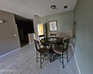 6935 Ortega Woods Drive - Photo Thumbnail 7