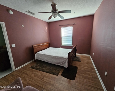 6935 Ortega Woods Drive - Photo Thumbnail 14