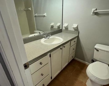3811 N English Colony Drive N - Photo Thumbnail 10