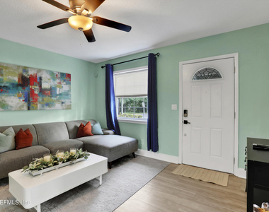 2870 Ernest Street - Photo Thumbnail 4
