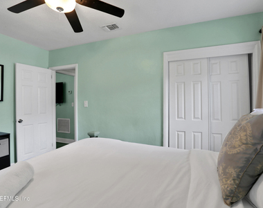2870 Ernest Street - Photo Thumbnail 15