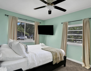 2870 Ernest Street - Photo Thumbnail 5