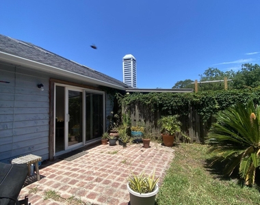 141 Abaco Way - Photo Thumbnail 11