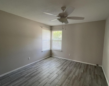141 Abaco Way - Photo Thumbnail 32