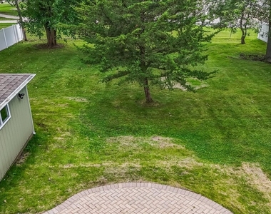 11611 Douglas Avenue - Photo Thumbnail 34