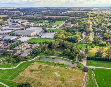 11611 Douglas Avenue - Photo Thumbnail 35
