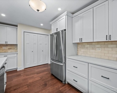 11611 Douglas Avenue - Photo Thumbnail 20