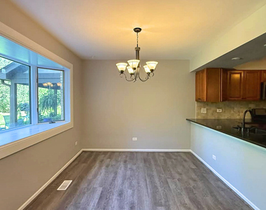 1661 Carmel Court - Photo Thumbnail 6