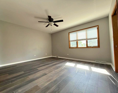 1661 Carmel Court - Photo Thumbnail 24