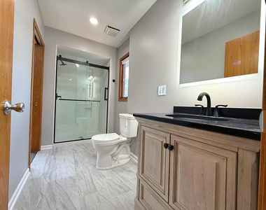 1661 Carmel Court - Photo Thumbnail 26