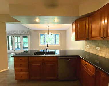 1661 Carmel Court - Photo Thumbnail 10
