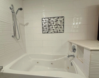 1661 Carmel Court - Photo Thumbnail 21