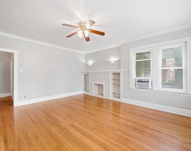 6945 S Calumet Avenue - Photo Thumbnail 2
