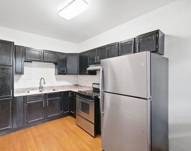 6945 S Calumet Avenue - Photo Thumbnail 9