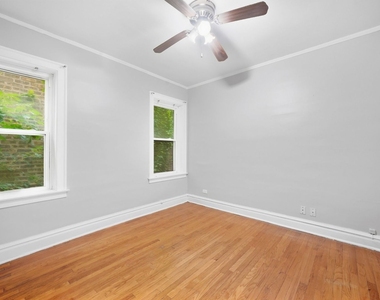 6945 S Calumet Avenue - Photo Thumbnail 5