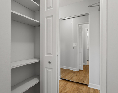 6758 N Sheridan Avenue - Photo Thumbnail 7