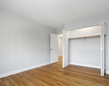 6758 N Sheridan Avenue - Photo Thumbnail 8