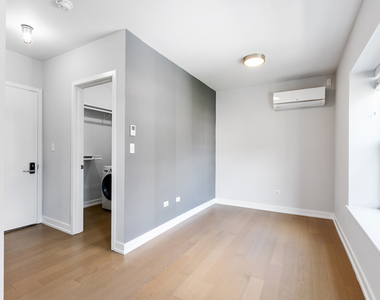 6019 N Winthrop Avenue - Photo Thumbnail 6