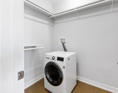 6019 N Winthrop Avenue - Photo Thumbnail 7