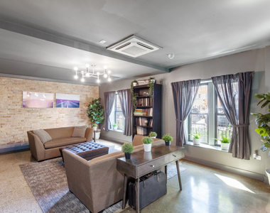 6019 N Winthrop Avenue - Photo Thumbnail 10