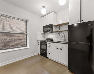 6019 N Winthrop Avenue - Photo Thumbnail 2