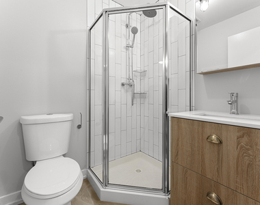 6019 N Winthrop Avenue - Photo Thumbnail 4