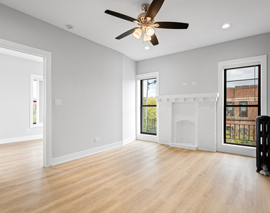 1655 W Jonquil Terrace - Photo Thumbnail 5