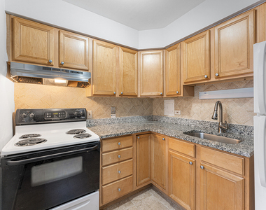6001 N Kenmore Avenue - Photo Thumbnail 5