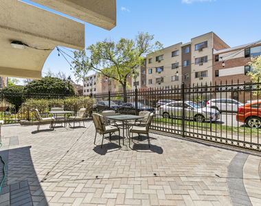 6001 N Kenmore Avenue - Photo Thumbnail 9