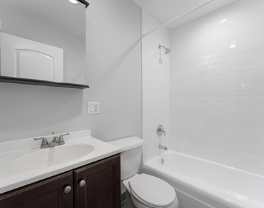 6001 N Kenmore Avenue - Photo Thumbnail 8