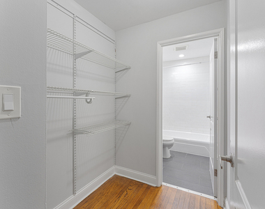 6001 N Kenmore Avenue - Photo Thumbnail 7