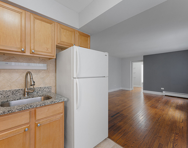 6001 N Kenmore Avenue - Photo Thumbnail 4