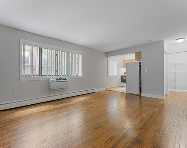 6001 N Kenmore Avenue - Photo Thumbnail 1