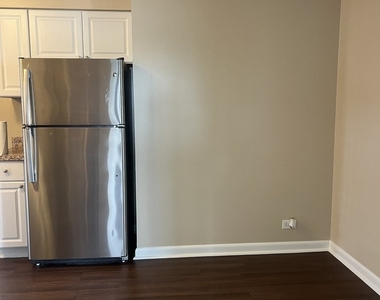 3182 W Meadow Lane - Photo Thumbnail 6