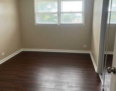 3182 W Meadow Lane - Photo Thumbnail 8