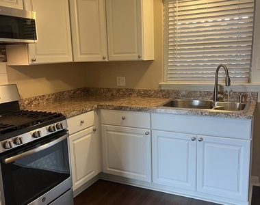3182 W Meadow Lane - Photo Thumbnail 3