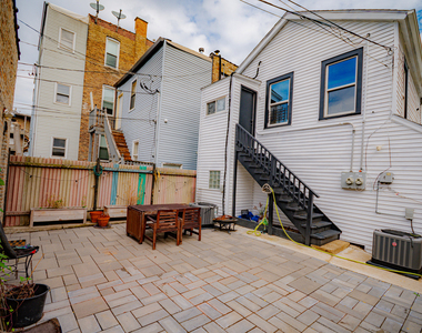 1618 N Rockwell Street - Photo Thumbnail 23