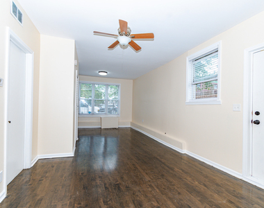 1618 N Rockwell Street - Photo Thumbnail 5