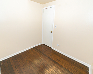 1618 N Rockwell Street - Photo Thumbnail 15