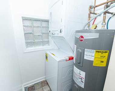 1618 N Rockwell Street - Photo Thumbnail 21